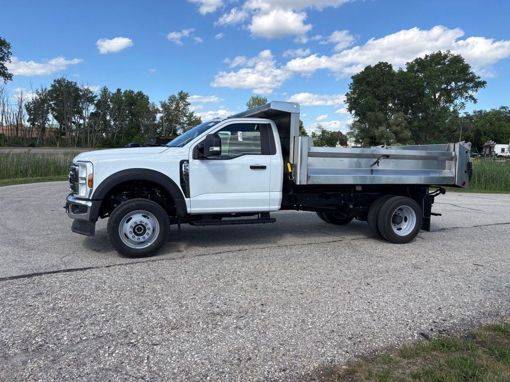 2026 Ford F-550SD — detail view