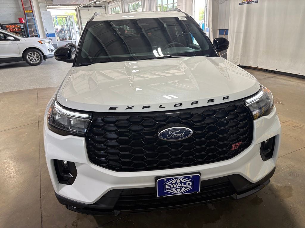 2026 Ford Explorer — detail view