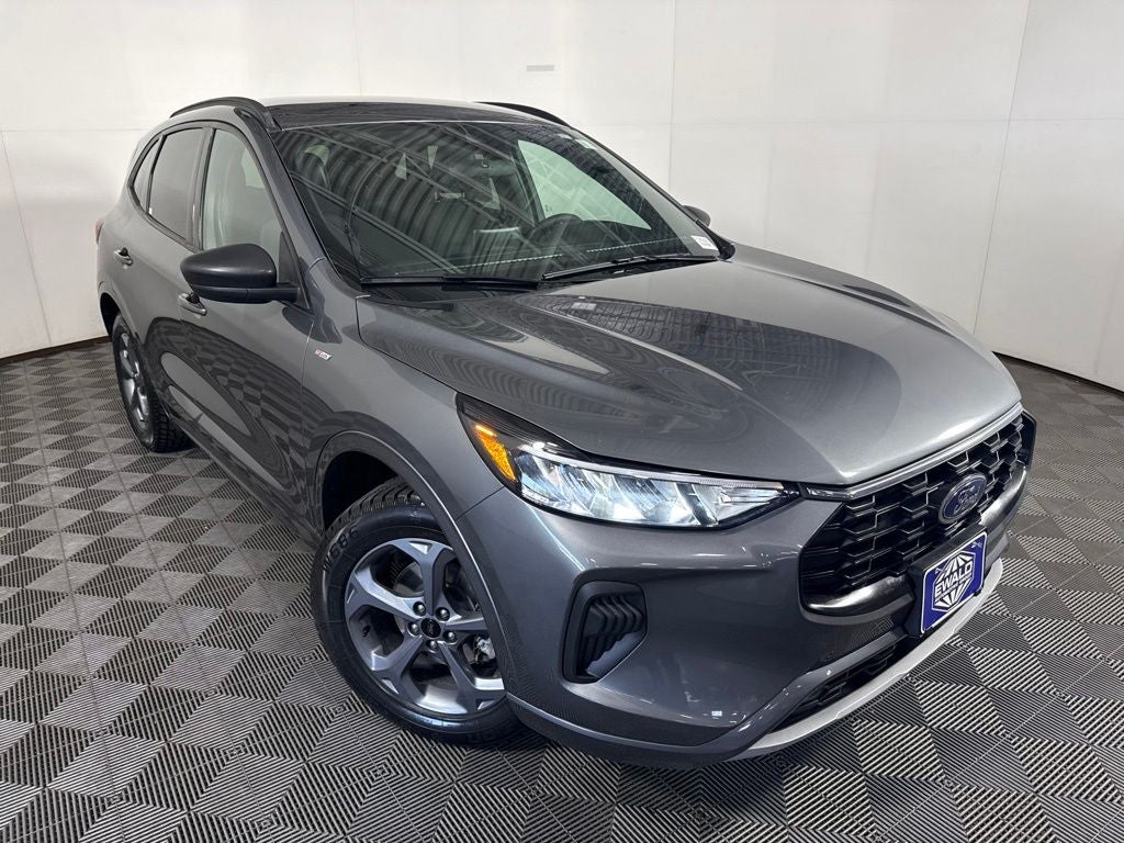 2023 Ford Escape — side profile view