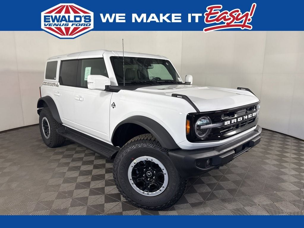 2025 Ford Bronco Outer Banks in Oxford White — front three-quarter view