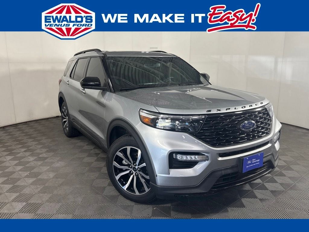 2023 Ford Explorer ST-Line in Iconic Silver Metallic — front three-quarter view