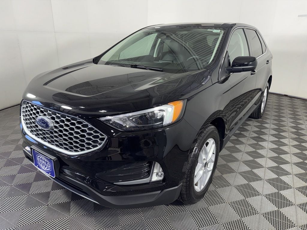 2024 Ford Edge — detail view