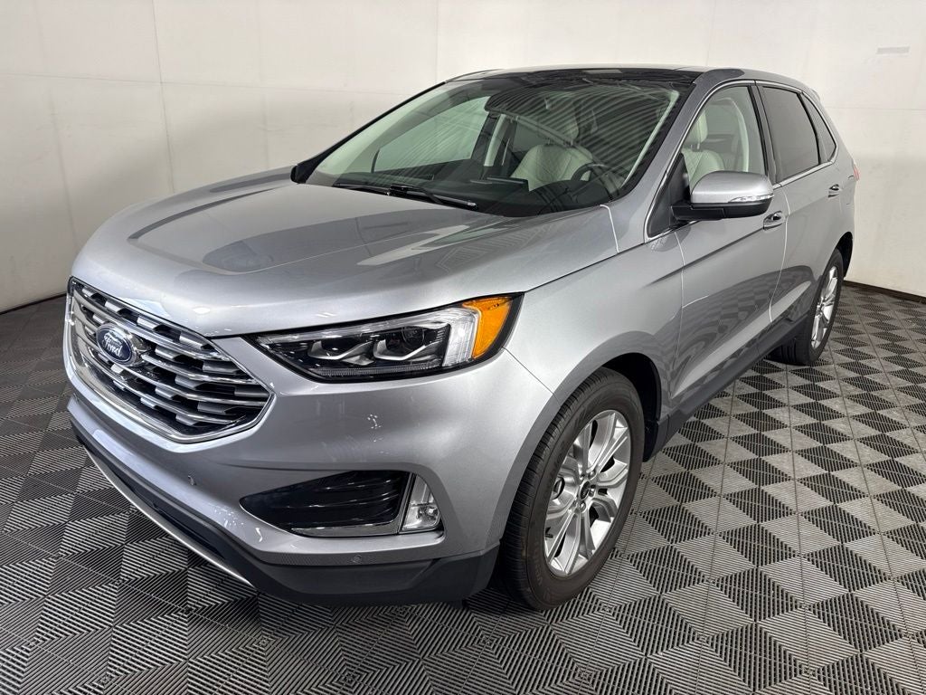 2023 Ford Edge — detail view